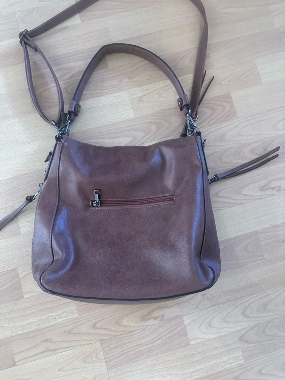 Everyday Brown Women's Shoulder Bag with Front Zip Pocket (new without tags)